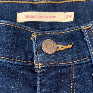 LEVI 721 High Rise Skinny Jeans size 29 x 32